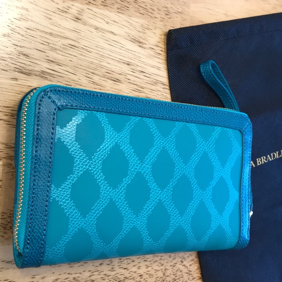 Bundle of Vera Bradley - Picture 6 of 8